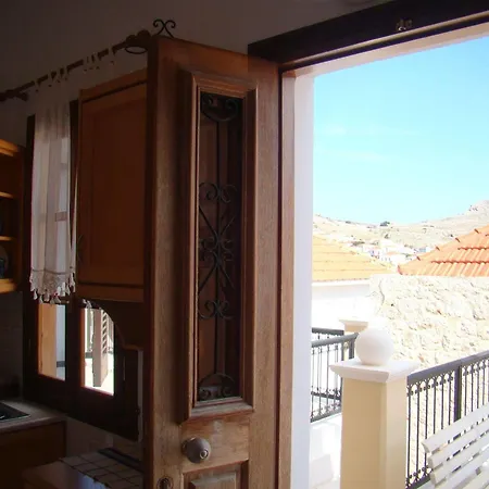 Sea House 4*