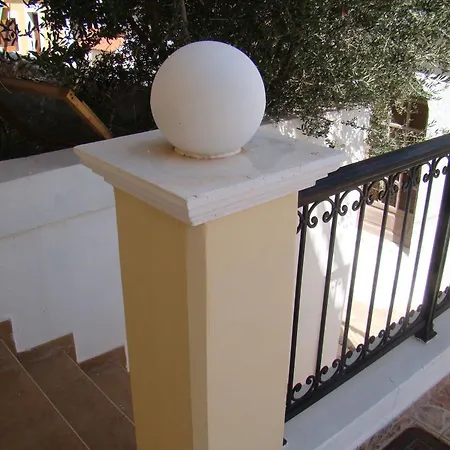 Sea House 4* Chalki Town